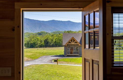 Cosby Casa | Happy Hideout, country livin with great mountain views, hot tub, arcades, fire pit, pets ok with fee