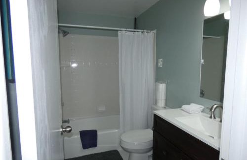 Bellaire Apartamento | Happy Hour at Windcliff