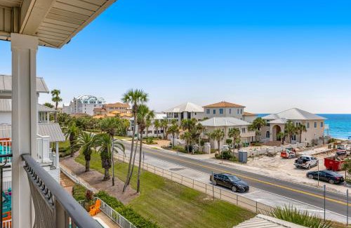 Crystal Shores Casa | Happy Hours