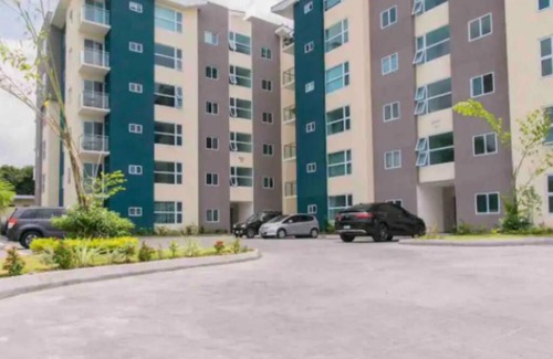 Spanish Town Apartamento | Happy Hours Vacay Home