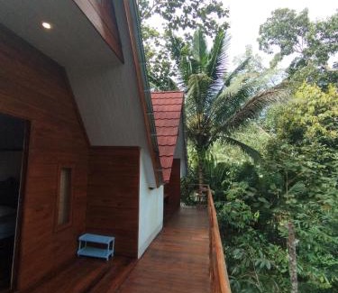 Argosari Cabina | Happy Monkeys Village