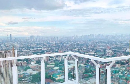 A. Bonifacio Apartamento | Happy Nest PH at The Celandine