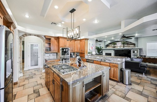 Foothills Casa | Happy Oasis 4BR/4BA Home w/ Theater, Pool, BBQ & Pool Table
