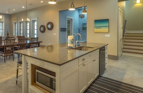 Carrabelle Casa | "Happy Ours" 5BR/4.5BA Beachfront Home