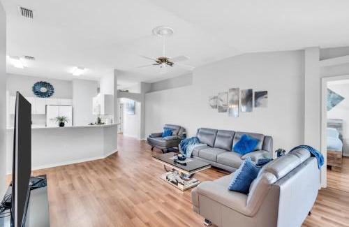 Boyette Springs Casa | Happy place! 2 king beds, hot tub, free parking