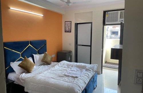 Sainik Farm Hotel | Happy Residency Unit 2
