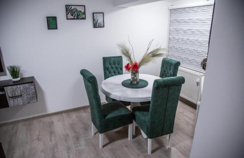 Pirot Apartamento | Happy