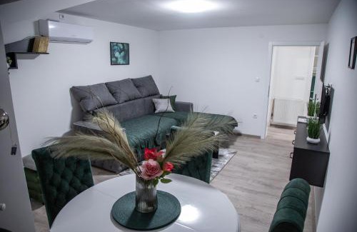 Pirot Apartamento | Happy