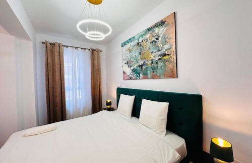 Sector 5 Apartamento | Happy Studio - Near Roman Arenas & Unirii - RH Living