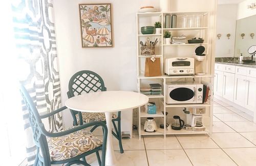 Golden Beach Apartamento | Happy Sunsets Pool House - Pets - Parking