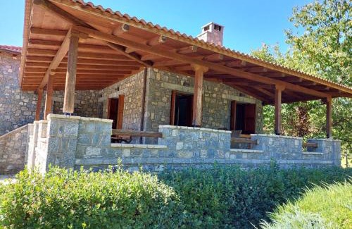Vitina Casa | Happy trails Guesthouse Vitina