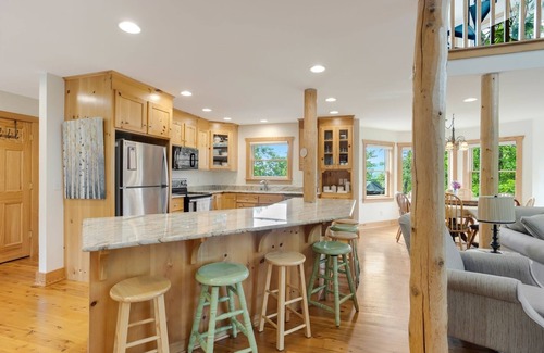 Pickens Casa | Happy Trails: Jacuzzi, Lookout Tower, Views!