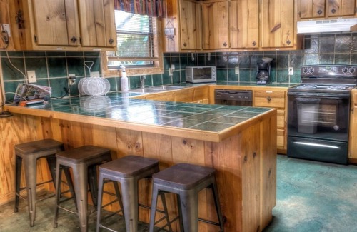 Garze Casa | Happy Trails, Private Pool, River Access @ Frio River Vacation Rentals