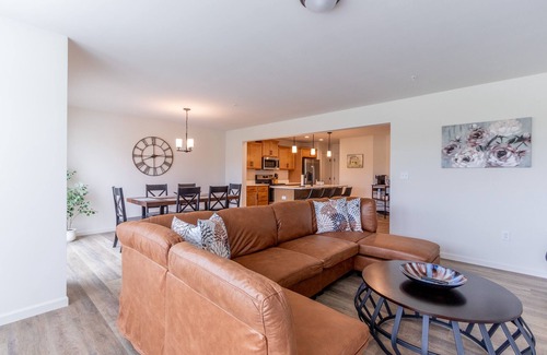 State College Casa | Happy Valley Hideaway: Your retreat minutes to Stadium, PSU campus & Downtown!