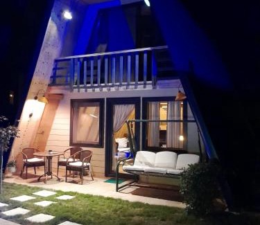 Sapanca Chalet De Esquí | HappyHouse Bungalov Three-Room, SW POOL with lake view, Sapanca B1