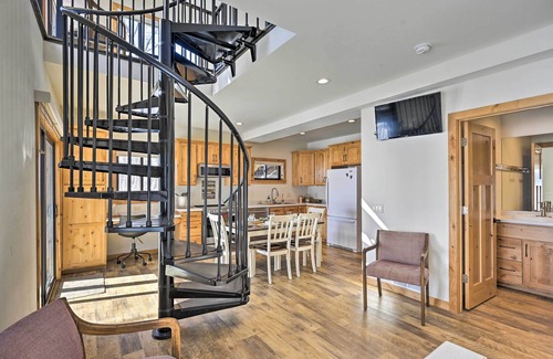 Okee Cabina | ‘Happy’s Haven’ Cabin w/ Gas Grill & Fire Pit!