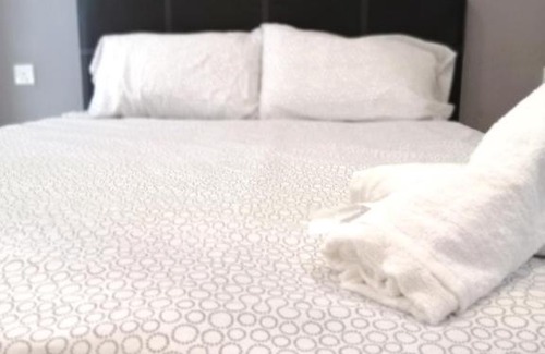 Taman Century Apartamento | HappyTotoro K5L JB Shopping Mall Studio up to 4 pax