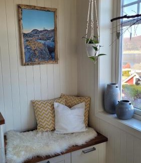 Haram Apartamento | Haramsøy Holiday Apartment- Island Life North