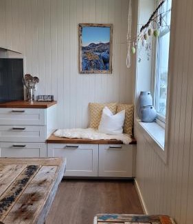 Haram Apartamento | Haramsøy Holiday Apartment- Island Life North