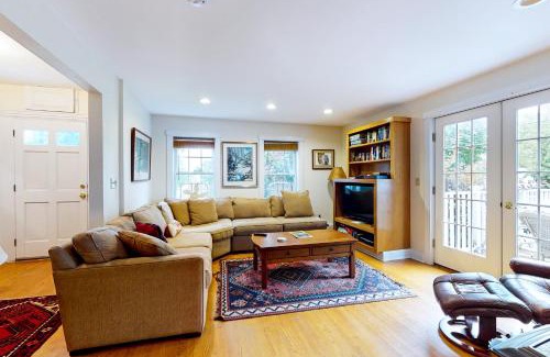 Camden Casa | Harbor House