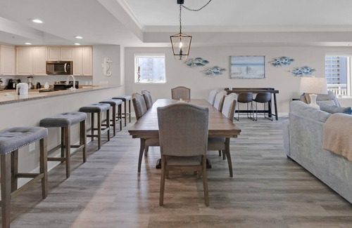 Holiday Isle Condominio | Harbor Landing 201B – Spacious Harbor View Condo with Beach Access