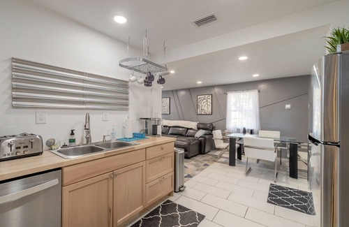 Harbor Oaks Casa | Harbor Oaks A Highly Sought After Waterside Community.