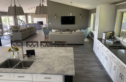 Harbor Springs Casa | Harbor Springs/Petoskey Family Paradise with Panoramic views!