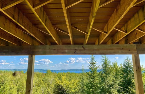 Harbor Springs Casa | Harbor Springs/Petoskey Family Paradise with Panoramic views!