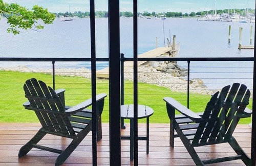West Mystic Cabaña | Harbor View Landing Mystic, CT - The Martha's Vineyard Waterfront Cottage