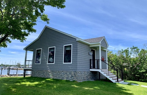 West Mystic Cabaña | Harbor View Landing Mystic, CT - The Martha's Vineyard Waterfront Cottage
