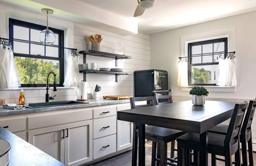 West Mystic Casa | Harbor View Landing Mystic, CT - The Bluffs Waterfront House - First Floor ONLY