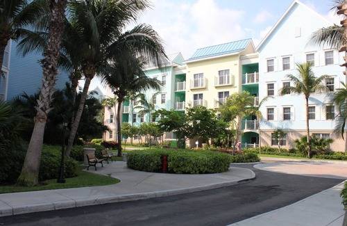 Paradise Island Complejo | HARBORSIDE RESORT ATLANTIS 2-BR Premium Lock-Off, Sleeps 8, Avail May 6-13 only!