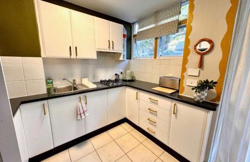 Elizabeth Bay Apartamento | Harborside Studio Apt Walk to Shops Eateries