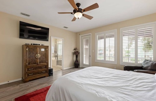 Laguna Vista Casa | Harborside Townhome in Laguna Vista on the Canal