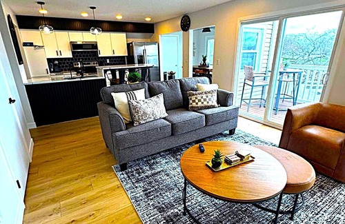 Huron Casa | Harborview on the water-sleeps 14!
