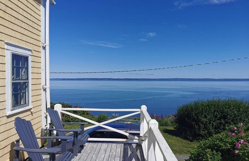 Hall's Harbour Casa | Harbour House - Halls Harbour Waterfront Getaway