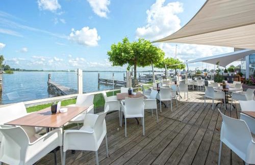 Municipality of Uitgeest Alquiler De Eote | Harbour Lodge at Uitgeestermeer View