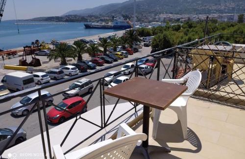 Lesvos Apartamento | Harbour Loft