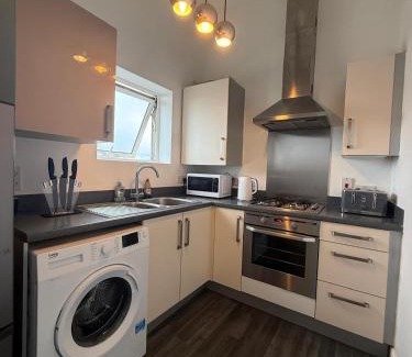 Portishead Apartamento | Harbour-View 2-Bed-Serviced Apartment with Parking