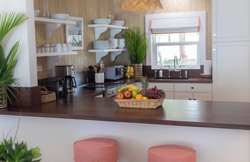 Dunmore Town Cabaña | HARBOUR VIEW Full Property - Bayfront Bliss! Luxury escape, sunset views!
