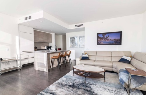 Victoria Condominio | Harbour Views-Beautiful Suite, Exceptional Views, AC and lots of Amenities by Victoria Prime!