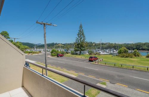 Whangamata Casa | Harbourside Haven - Whangamata Holiday Home