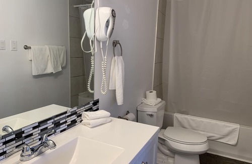Sydney Hotel | Harbourview Inn, SureStay Collection by Best Western