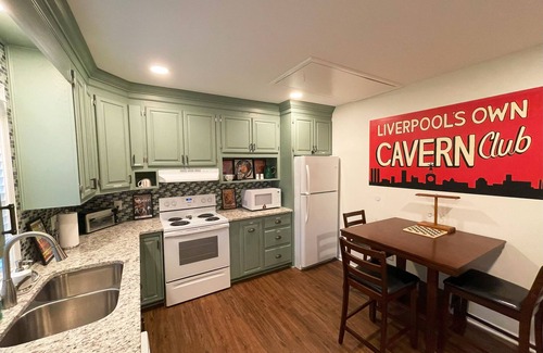 Helen Casa | Hard Rock Haus: pet-friendly 2-bed bungalow just a rollin’ stone from Helen!