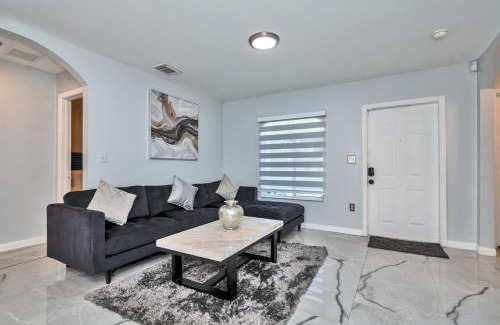Miami Gardens Casa | Hard Rock Hidden Gem!