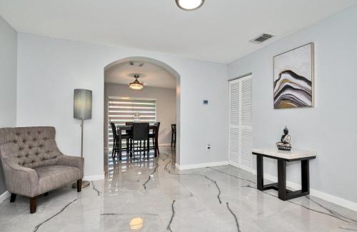Miami Gardens Casa | Hard Rock Hidden Gem!