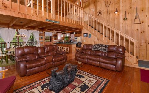 Sevierville Villa | Hard to Leave