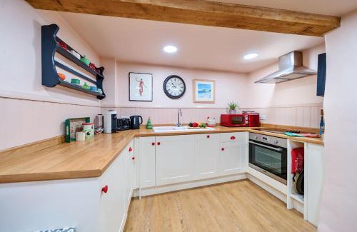 Bampton Casa | Harebell House