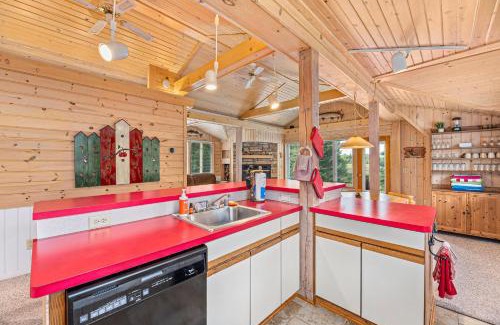 Coffeyville Casa | Harlequin Haven in Boulder Junction WI