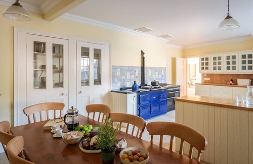 Burgh Island Casa | Harlequin House - a house that sleeps 18 guests in 9 bedrooms